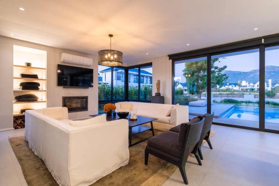 4 Bedroom Property for Sale in Val De Vie Estate Western Cape